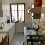 Nonna Nesti 哥尔顿